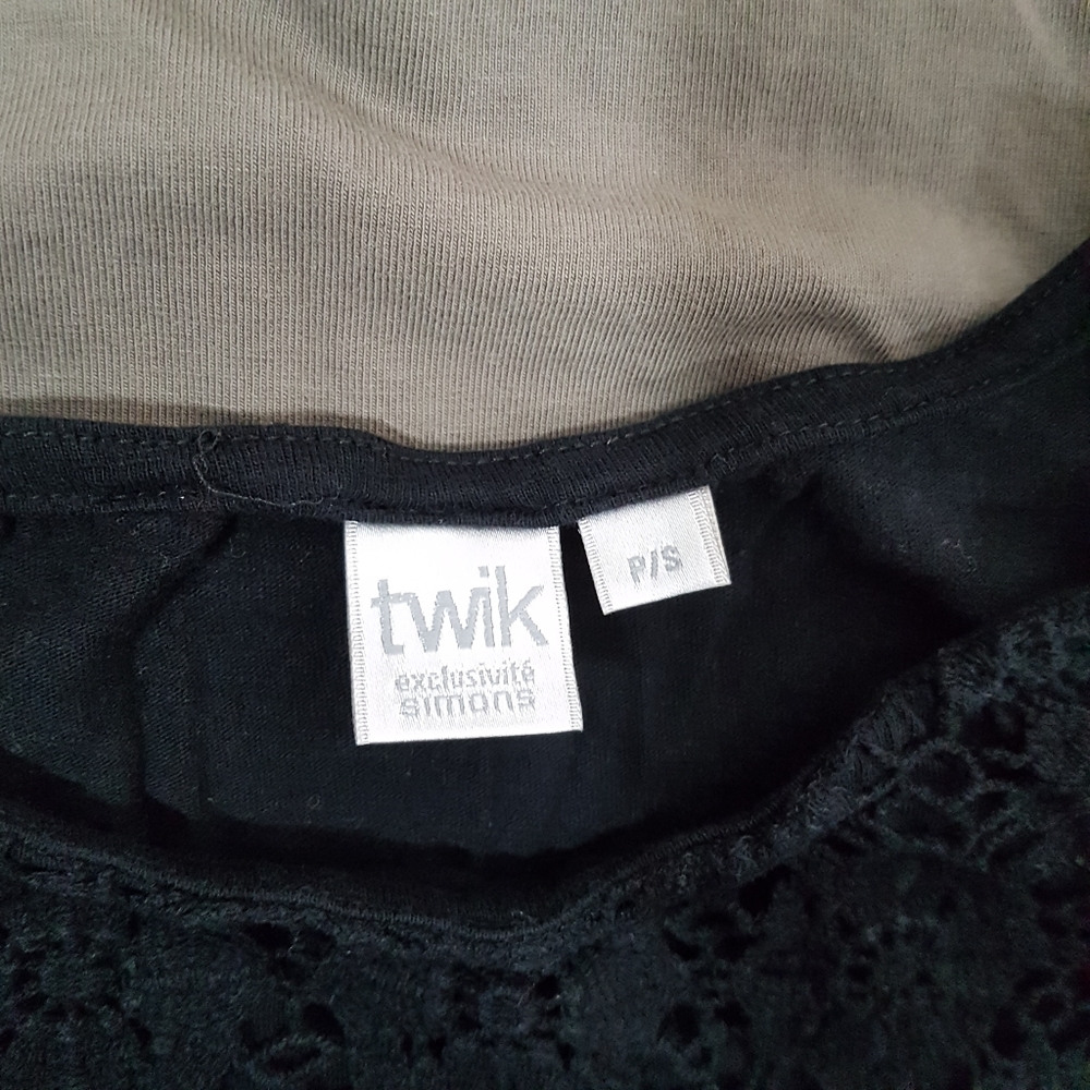 ๐3 For $20๐Twik crop tops - Picture 2 of 11